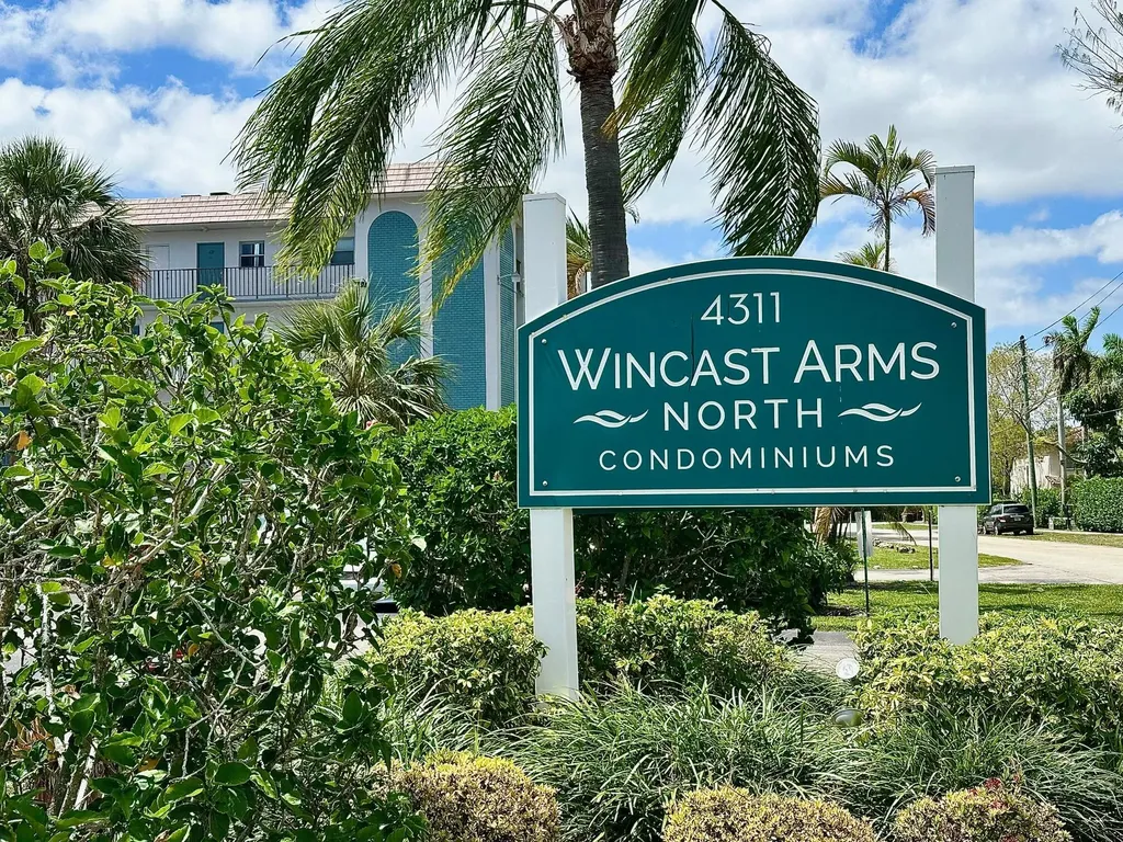 4311 Crystal Lake Drive Deerfield Beach FL 33064