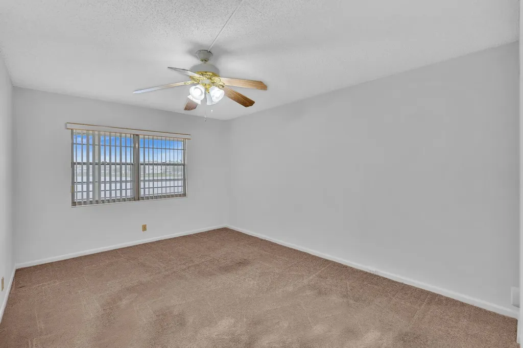 2066 Exeter D Boca Raton FL 33434