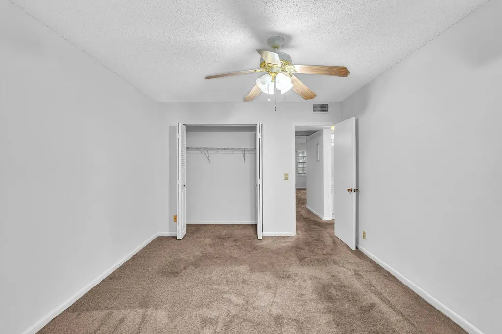 2066 Exeter D Boca Raton FL 33434