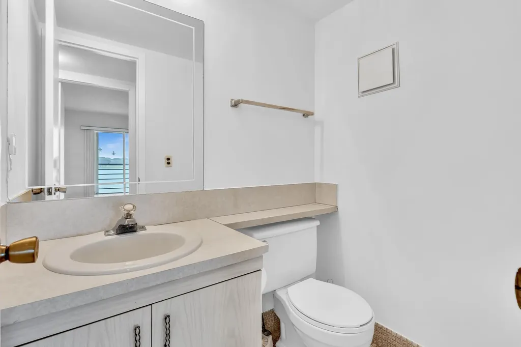 2066 Exeter D Boca Raton FL 33434