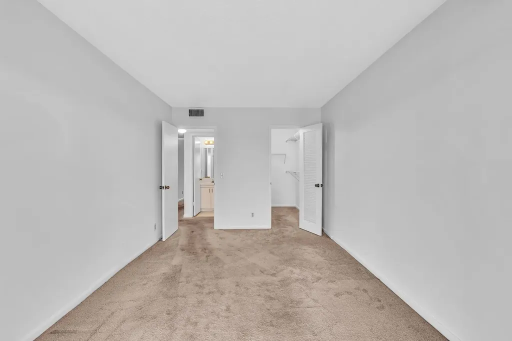 2066 Exeter D Boca Raton FL 33434