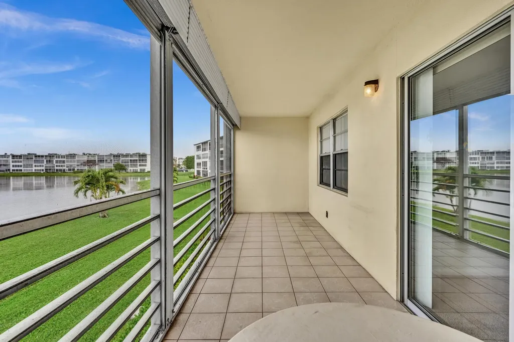 2066 Exeter D Boca Raton FL 33434