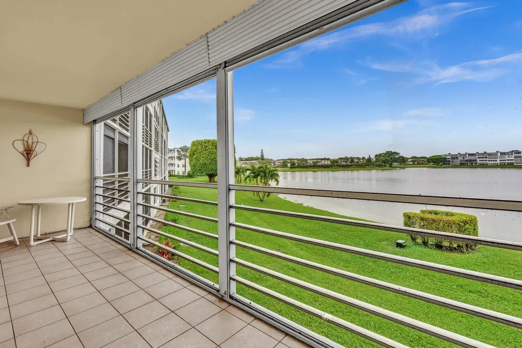 2066 Exeter D Boca Raton FL 33434