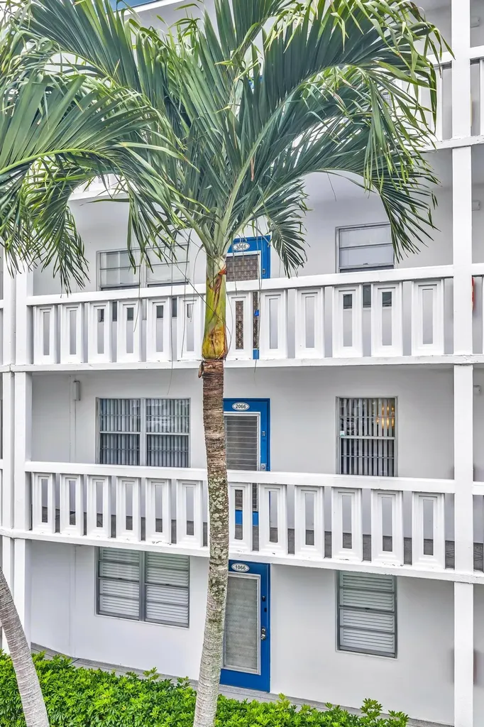 2066 Exeter D Boca Raton FL 33434