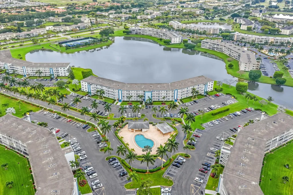 2066 Exeter D Boca Raton FL 33434