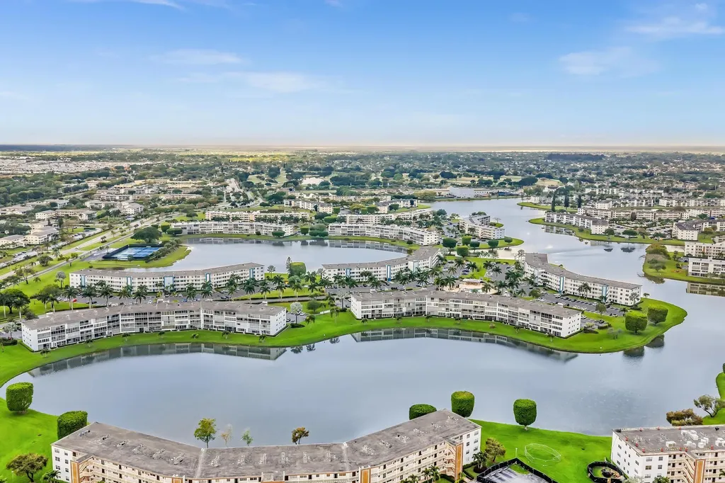 2066 Exeter D Boca Raton FL 33434