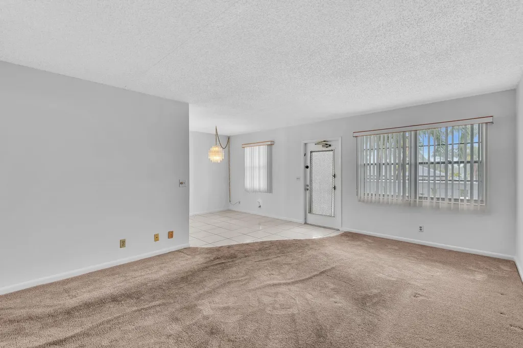2066 Exeter D Boca Raton FL 33434