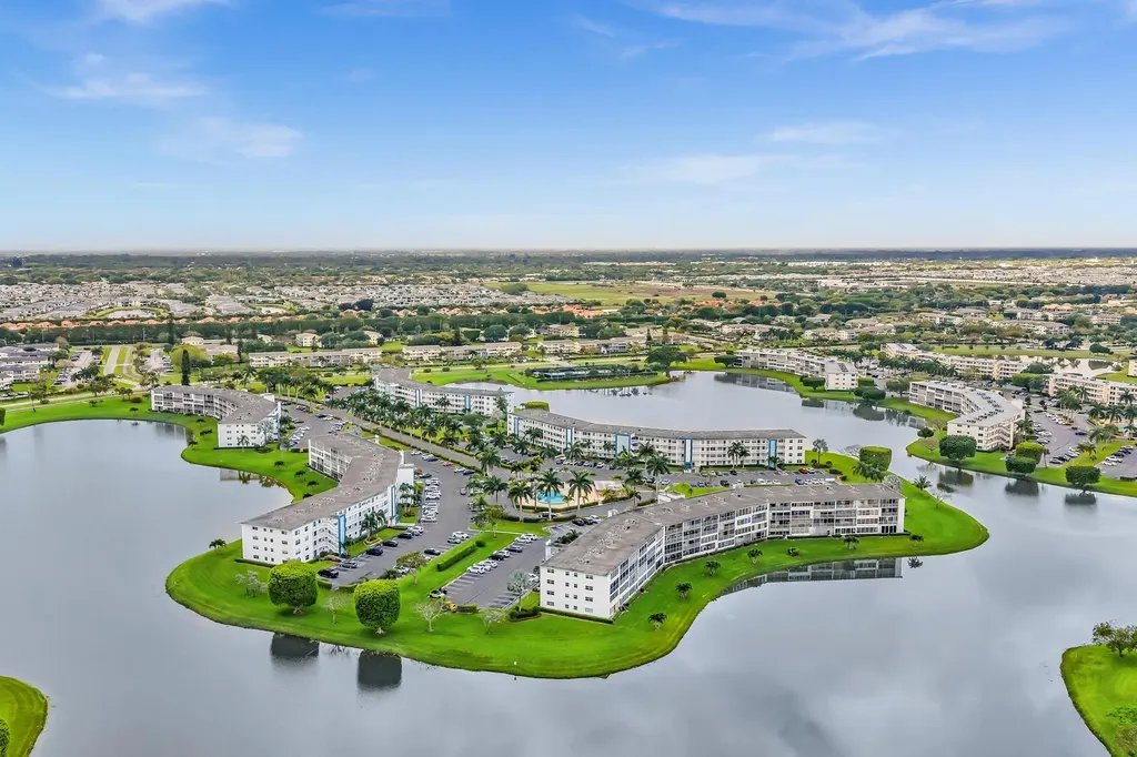 2066 Exeter D Boca Raton FL 33434