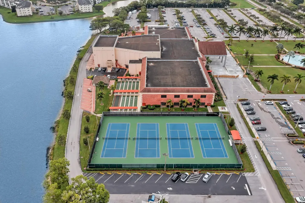 2066 Exeter D Boca Raton FL 33434