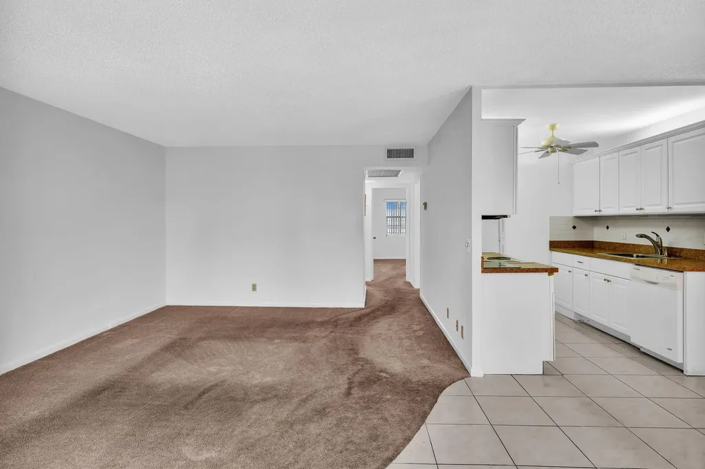 2066 Exeter D Boca Raton FL 33434