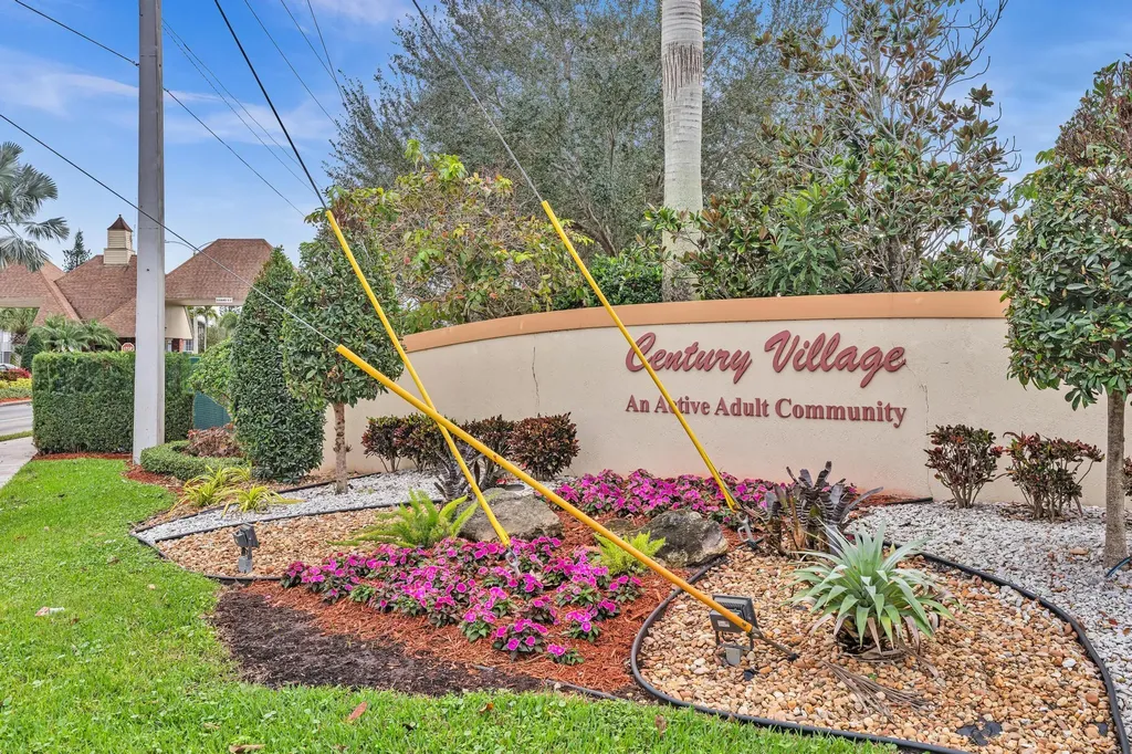 2066 Exeter D Boca Raton FL 33434
