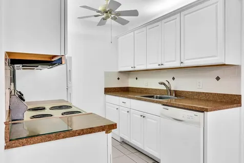 2066 Exeter D Boca Raton FL 33434