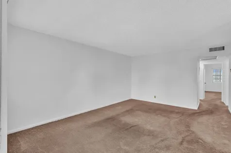 2066 Exeter D Boca Raton FL 33434