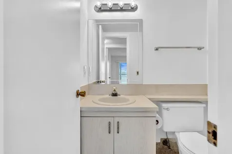 2066 Exeter D Boca Raton FL 33434