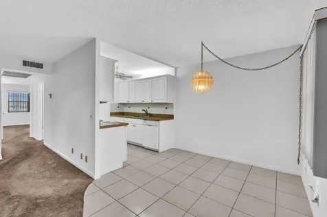 2066 Exeter D Boca Raton FL 33434