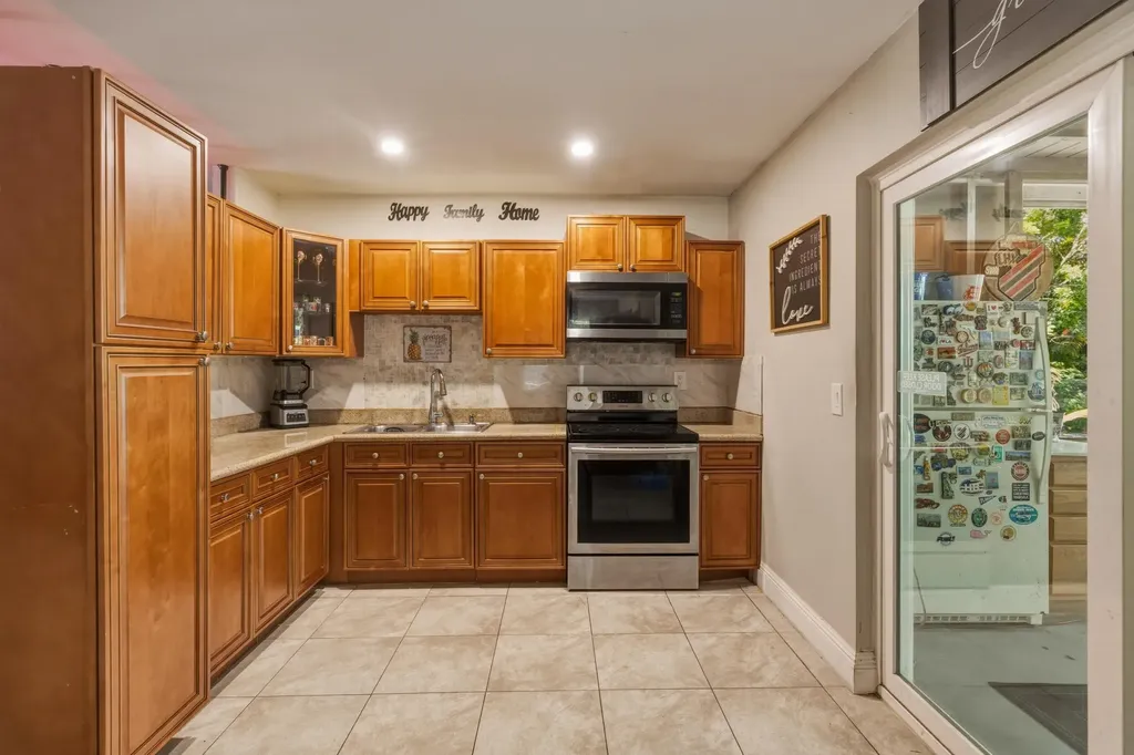 340 NE 44th Court Deerfield Beach FL 33064