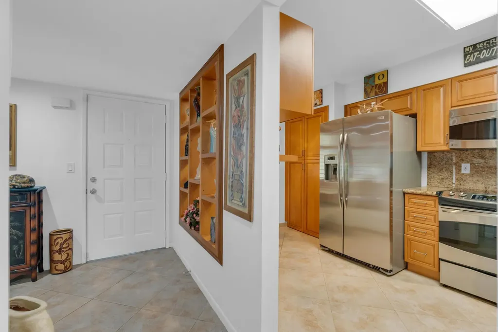 7351 Kinghurst Drive Delray Beach FL 33446