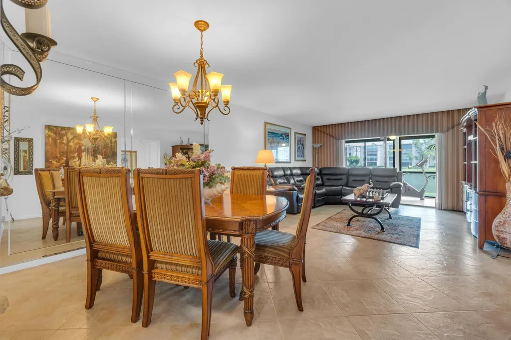 7351 Kinghurst Drive Delray Beach FL 33446