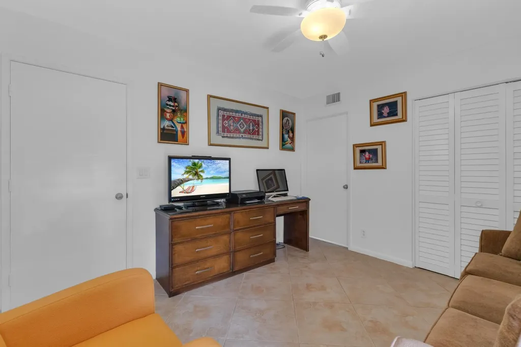 7351 Kinghurst Drive Delray Beach FL 33446