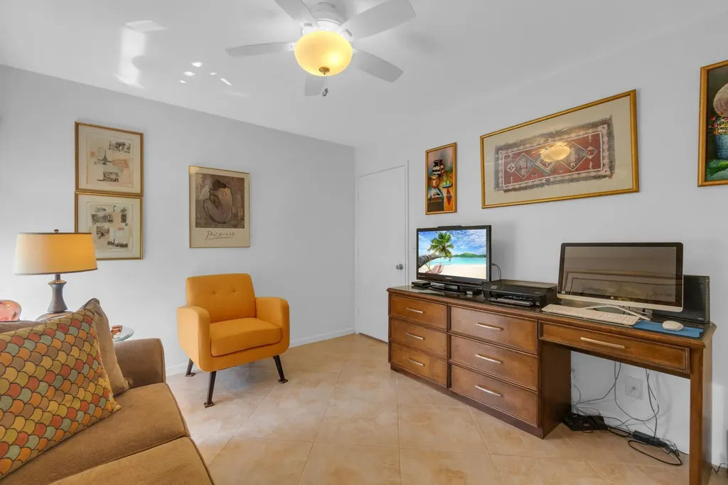 7351 Kinghurst Drive Delray Beach FL 33446