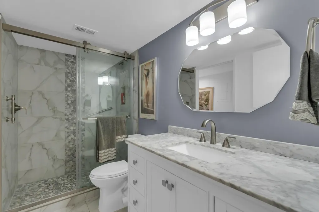 7351 Kinghurst Drive Delray Beach FL 33446