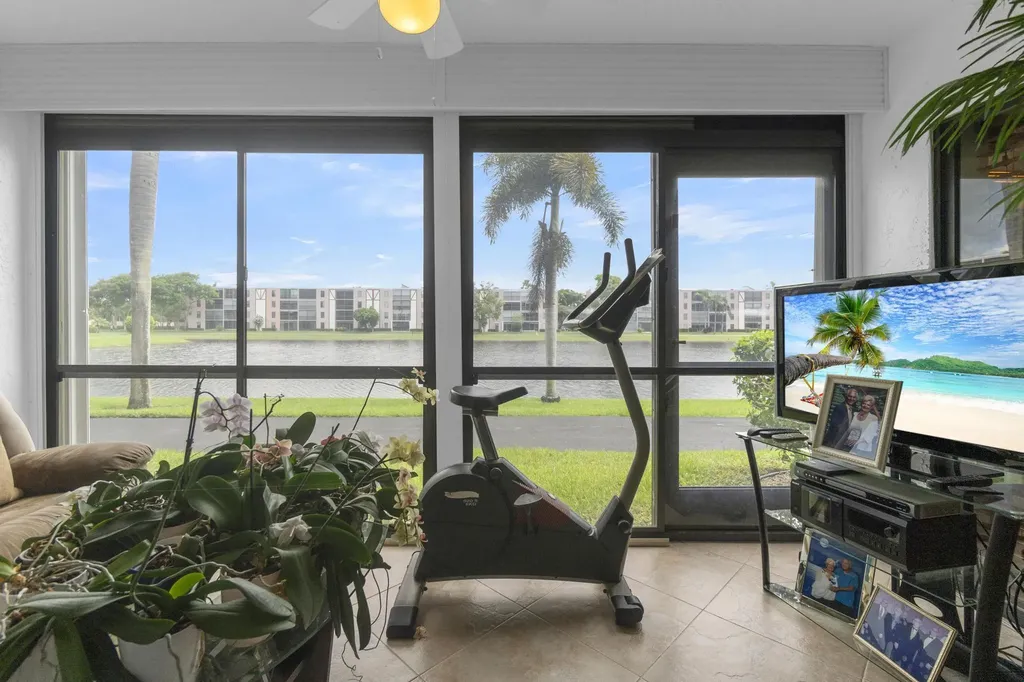 7351 Kinghurst Drive Delray Beach FL 33446
