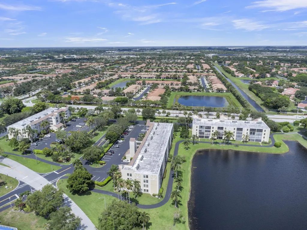 7351 Kinghurst Drive Delray Beach FL 33446
