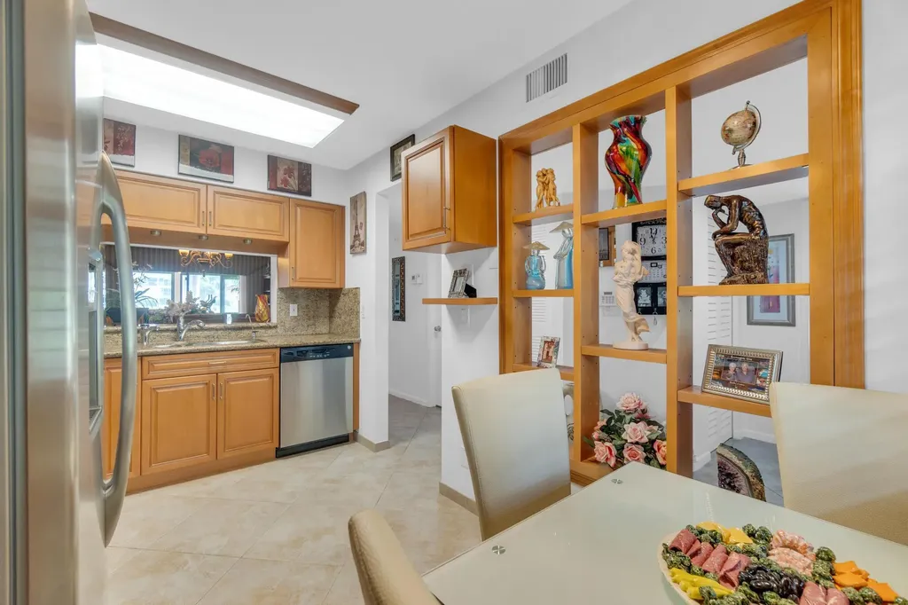 7351 Kinghurst Drive Delray Beach FL 33446