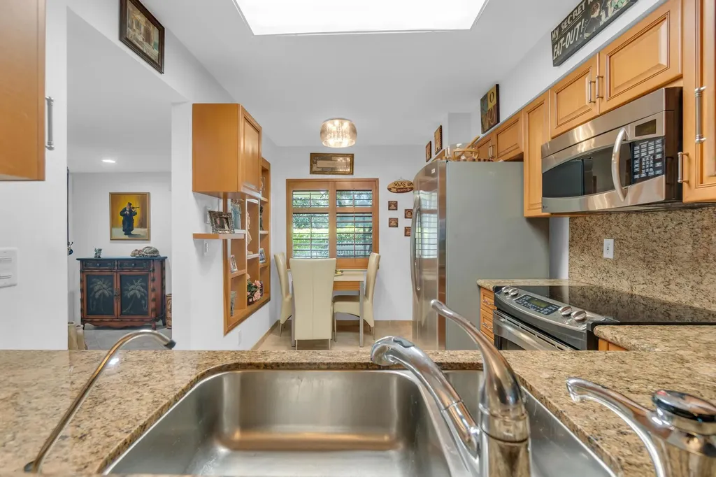 7351 Kinghurst Drive Delray Beach FL 33446