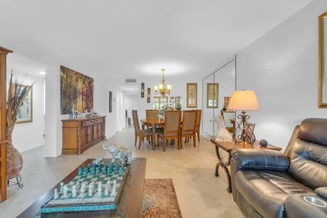 7351 Kinghurst Drive Delray Beach FL 33446