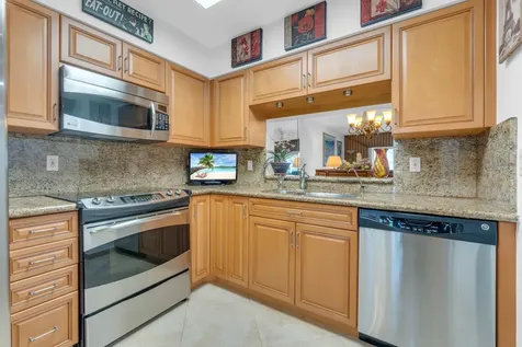 7351 Kinghurst Drive Delray Beach FL 33446
