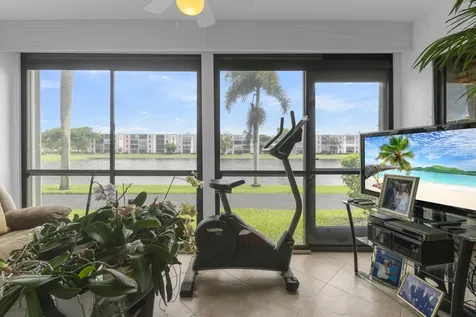 7351 Kinghurst Drive Delray Beach FL 33446