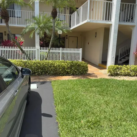 7351 Kinghurst Drive Delray Beach FL 33446