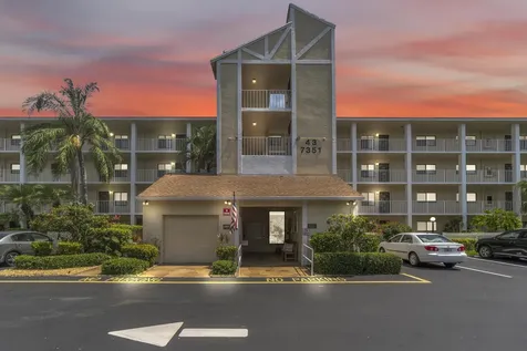 7351 Kinghurst Drive Delray Beach FL 33446