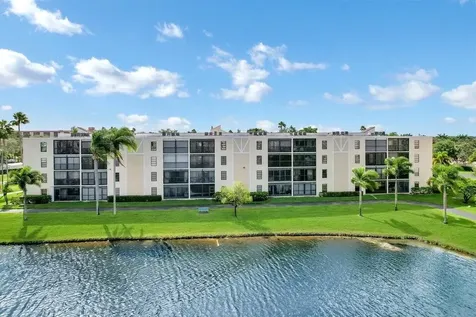 7351 Kinghurst Drive Delray Beach FL 33446
