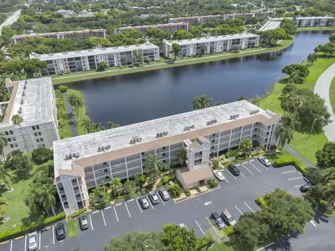 7351 Kinghurst Drive Delray Beach FL 33446