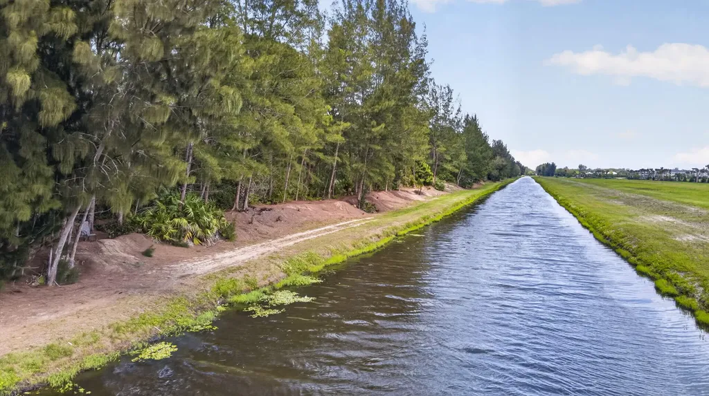 6045 Hall Boulevard The Acreage FL 33470