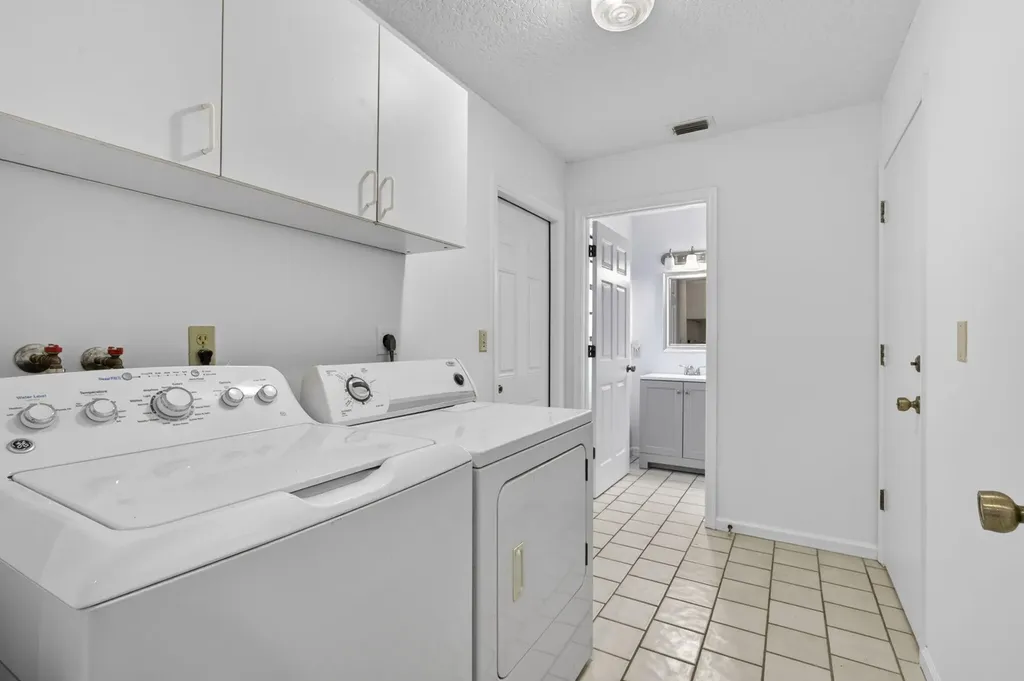 6045 Hall Boulevard The Acreage FL 33470