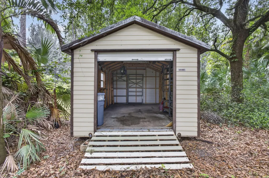 6045 Hall Boulevard The Acreage FL 33470