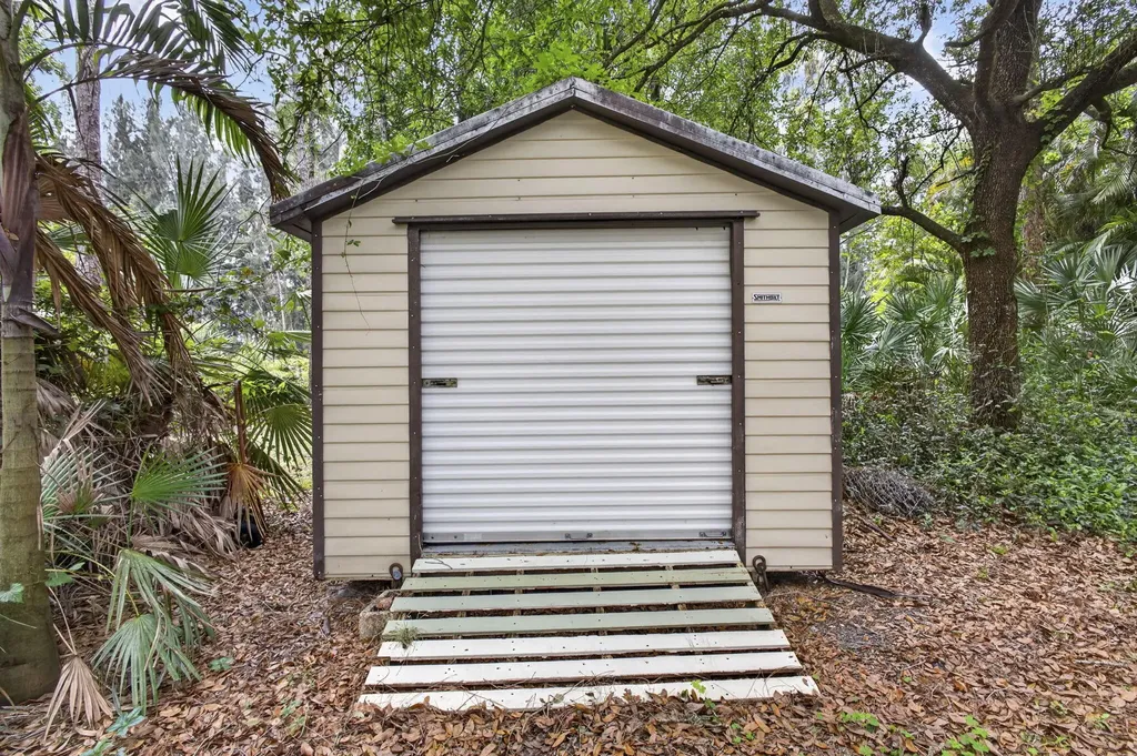 6045 Hall Boulevard The Acreage FL 33470