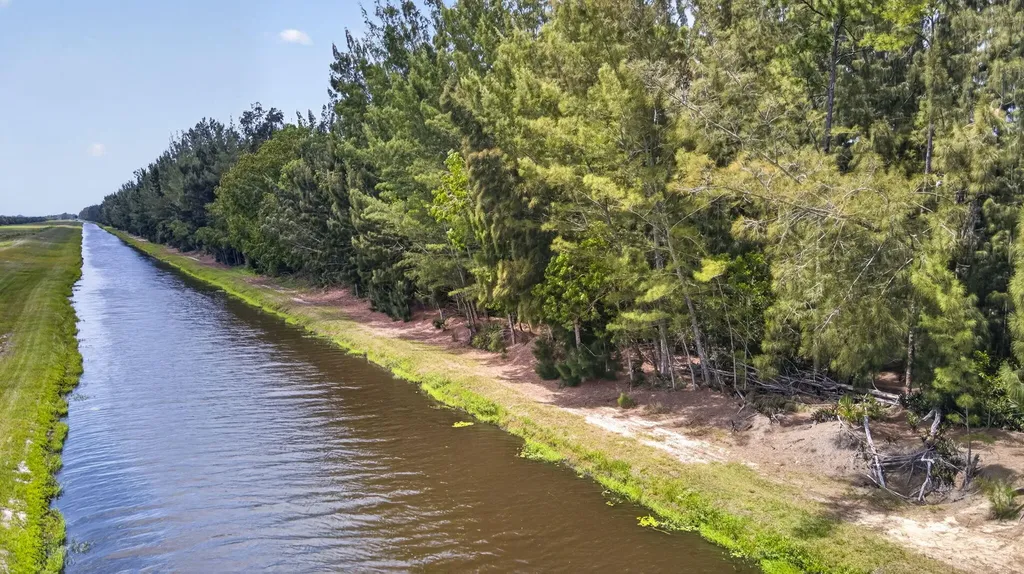6045 Hall Boulevard The Acreage FL 33470