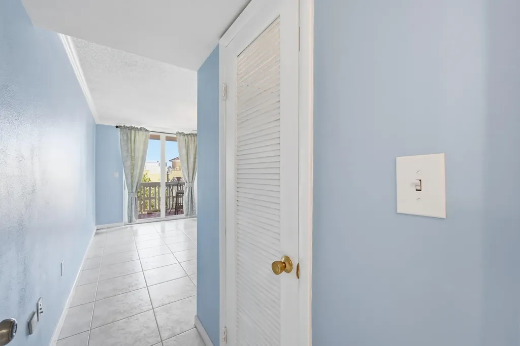 801 S Ocean Drive Hollywood FL 33019