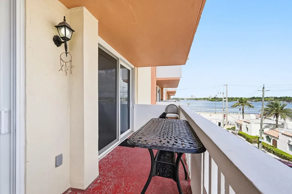 801 S Ocean Drive Hollywood FL 33019