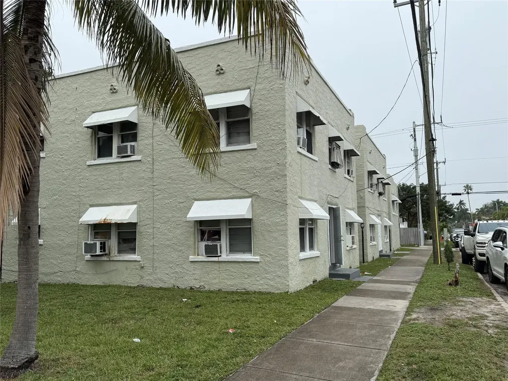 216 S 16th Avenue Hollywood FL 33020