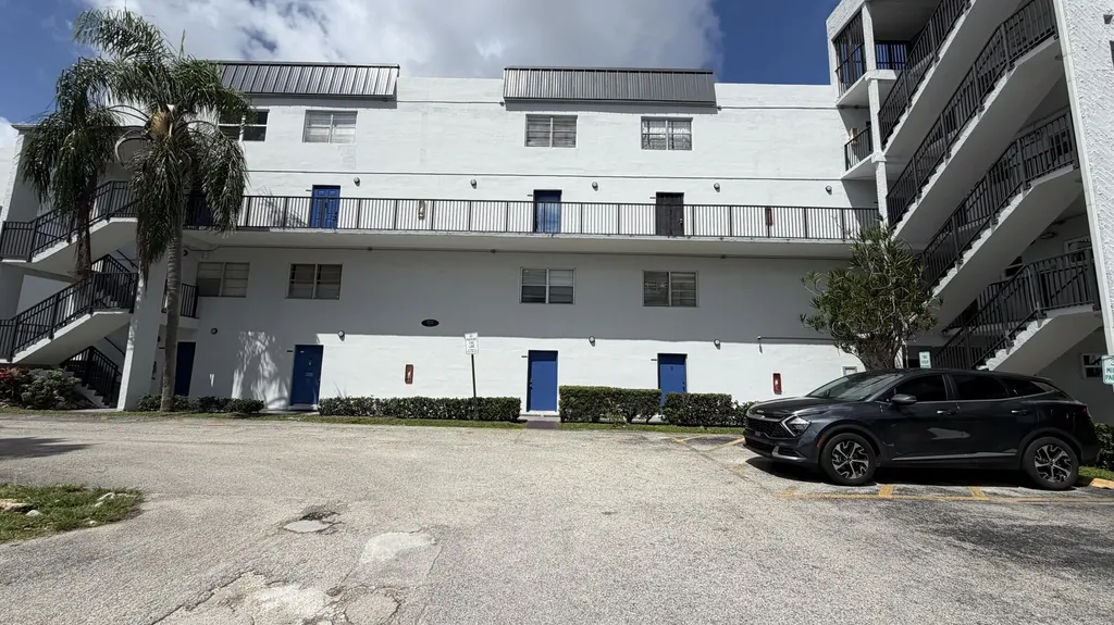 7541 NW 16th Street NW Plantation FL 33313