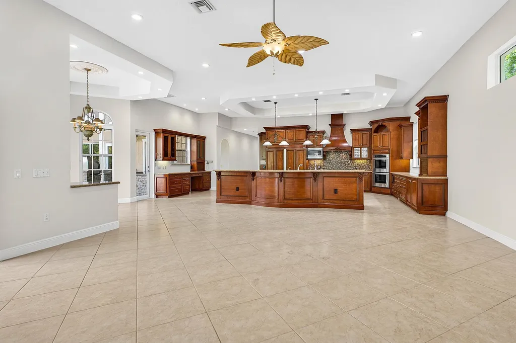 6071 NW 69th Way Parkland FL 33067