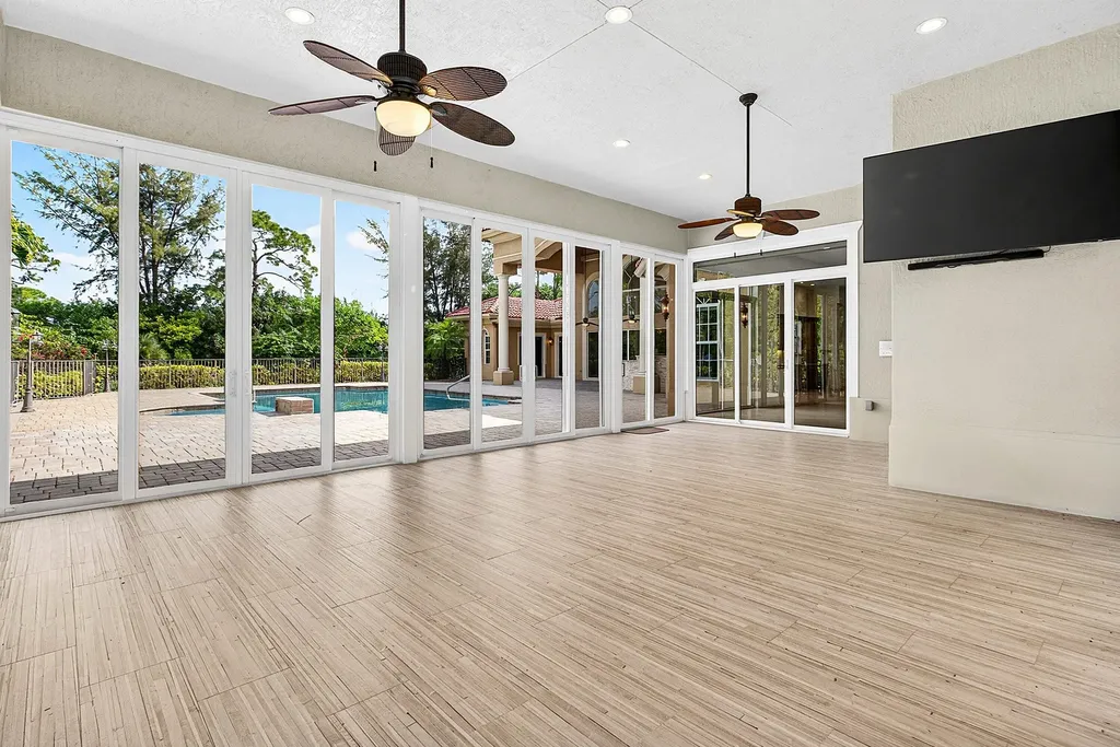 6071 NW 69th Way Parkland FL 33067
