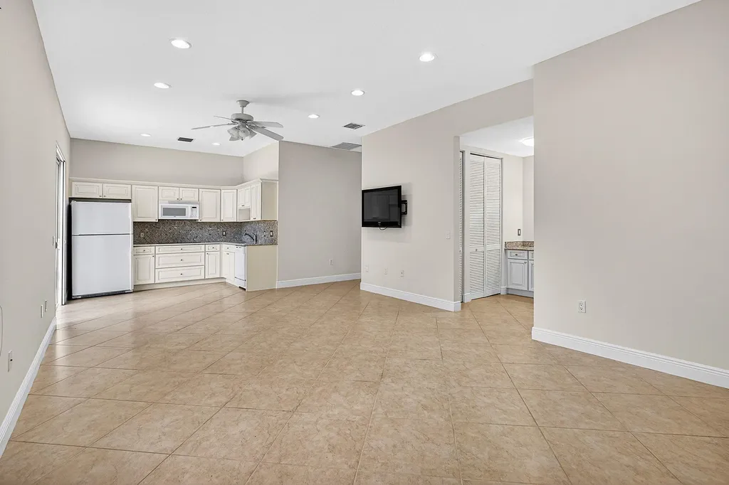 6071 NW 69th Way Parkland FL 33067