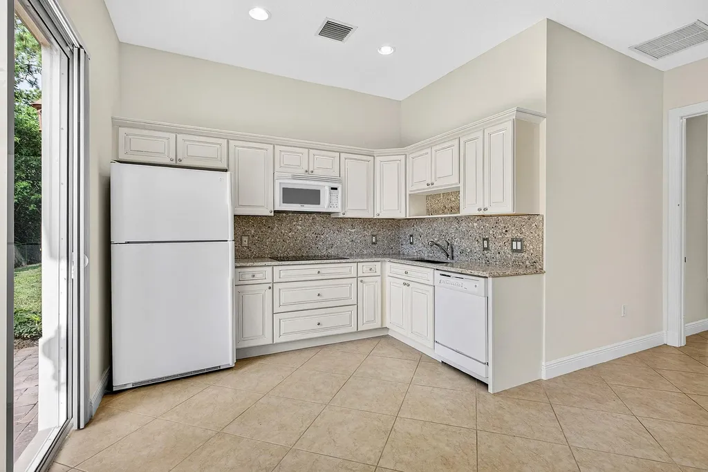 6071 NW 69th Way Parkland FL 33067