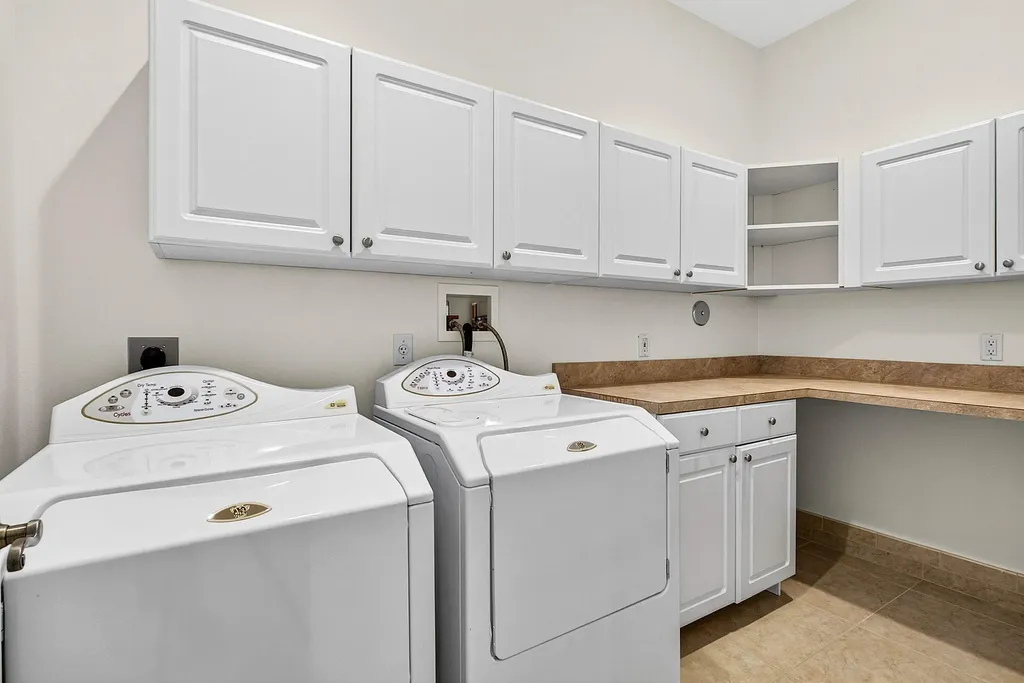 6071 NW 69th Way Parkland FL 33067